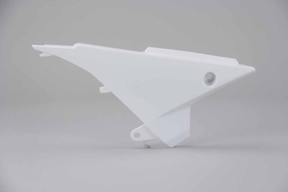 Right White Airbox Covers 2018 Beta 125 RR, 2019 Beta 125 RR, 2019 Beta 125 RR Race Edition, 2019 Beta 200 RR, 2013 Beta 250 RR, 2014 Beta 250 RR, 2015 Beta 250 RR, 2016 Beta 250 RR, 2017 Beta 250 RR, 2018 Beta 250 RR, 2019 Beta 250 RR, 2014 Beta 250 RR Race Editio...and more