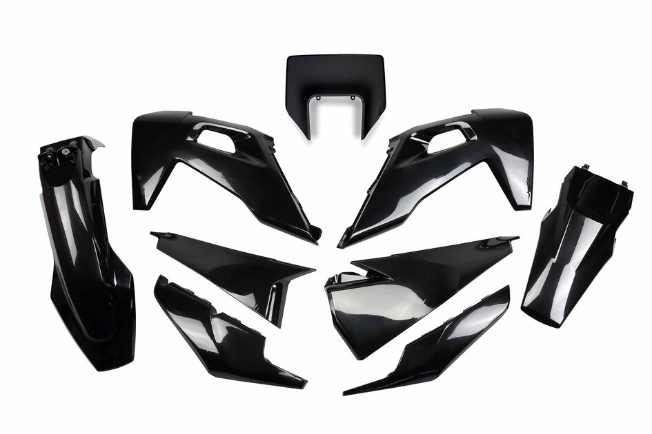 UFO Black Plastic Kit fits 20-23 FE, TE