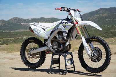 DeCal Works Custom Dirt Bike Decals White with a Light Grey Accent and a Custom Color Gripper Ribbed Seat Cover. 
