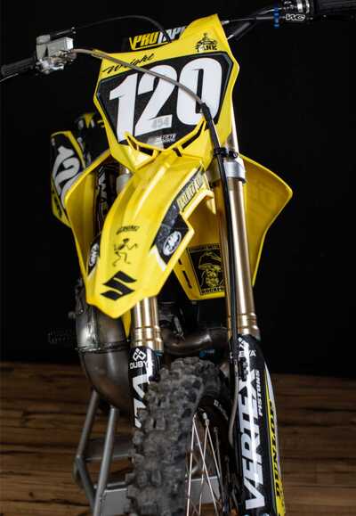 Front Number Plate on a Suzuki RM250 Dirt Bike with Custom Made DeCal Works Graphics Designed by Nic Wright