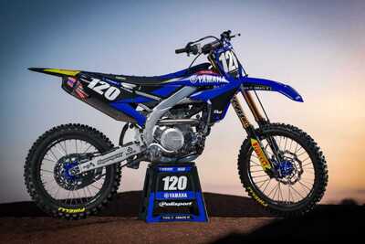 Yamaha YZF250 graphics in blue and black with Officially Licensed Renthal logo on blue Polisport replacement plastic