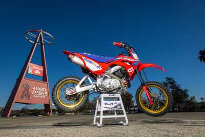 Dubya's Trick Build Honda CRF110 Factory Works Dirt Bike with CCR aftermarket parrts