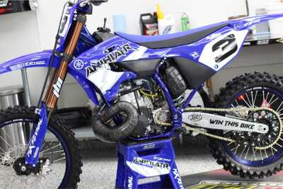 DeCal Works and Mx Revival Yamaha YZ500 Annihilator Dream Bike with HYGGE performance exhaust