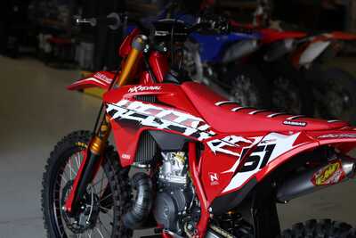 mXrevival HELFYRE GASGAS MC500 Custom Dirt Bike With Red, White and Black Motocross Graphics